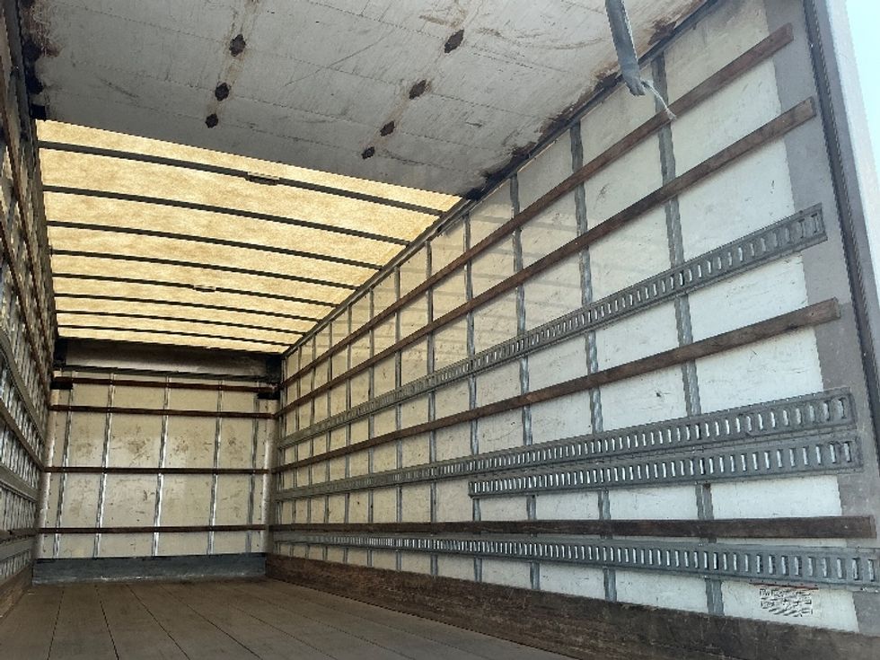 Medium Duty Box Truck-Light and Medium Duty Trucks-International-2019-4300-Calgary-AB-263,949\n\t\tkm-$ 56,250 - Image 12
