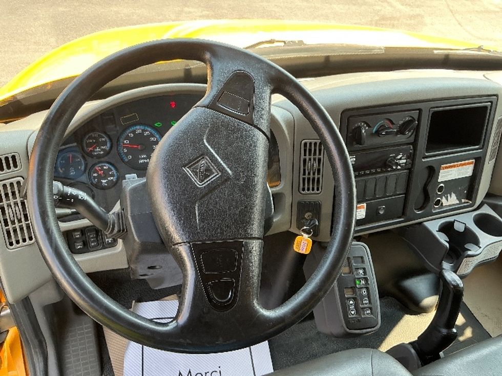 Medium Duty Box Truck-Light and Medium Duty Trucks-International-2019-4300-Calgary-AB-263,949\n\t\tkm-$ 56,250 - Image 18