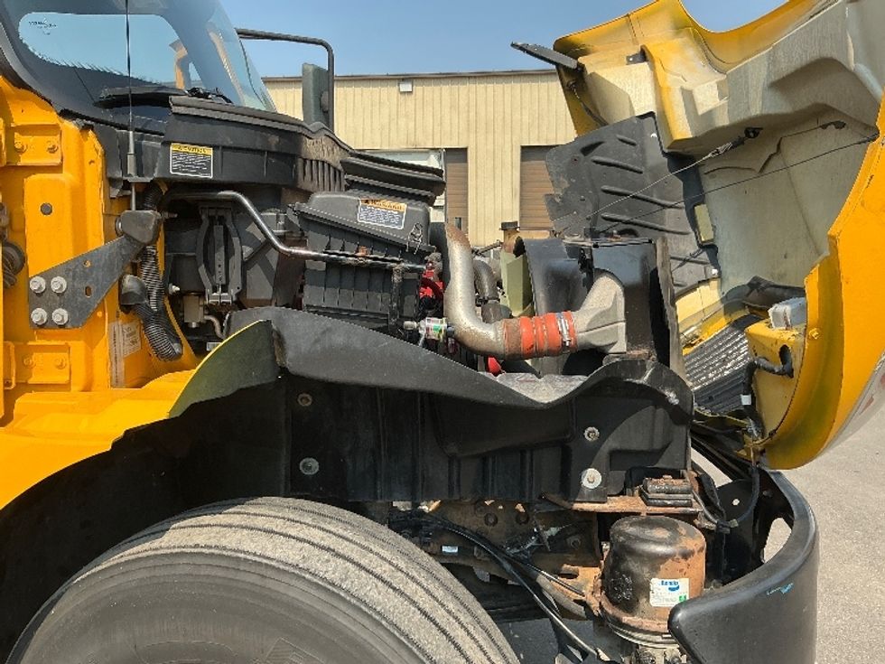 Medium Duty Box Truck-Light and Medium Duty Trucks-International-2019-4300-Calgary-AB-263,949\n\t\tkm-$ 56,250 - Image 23