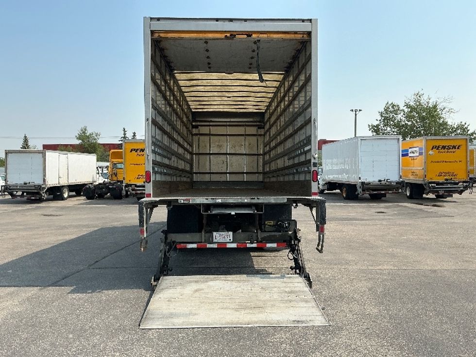 Medium Duty Box Truck-Light and Medium Duty Trucks-International-2019-4300-Calgary-AB-263,949\n\t\tkm-$ 56,250 - Image 9