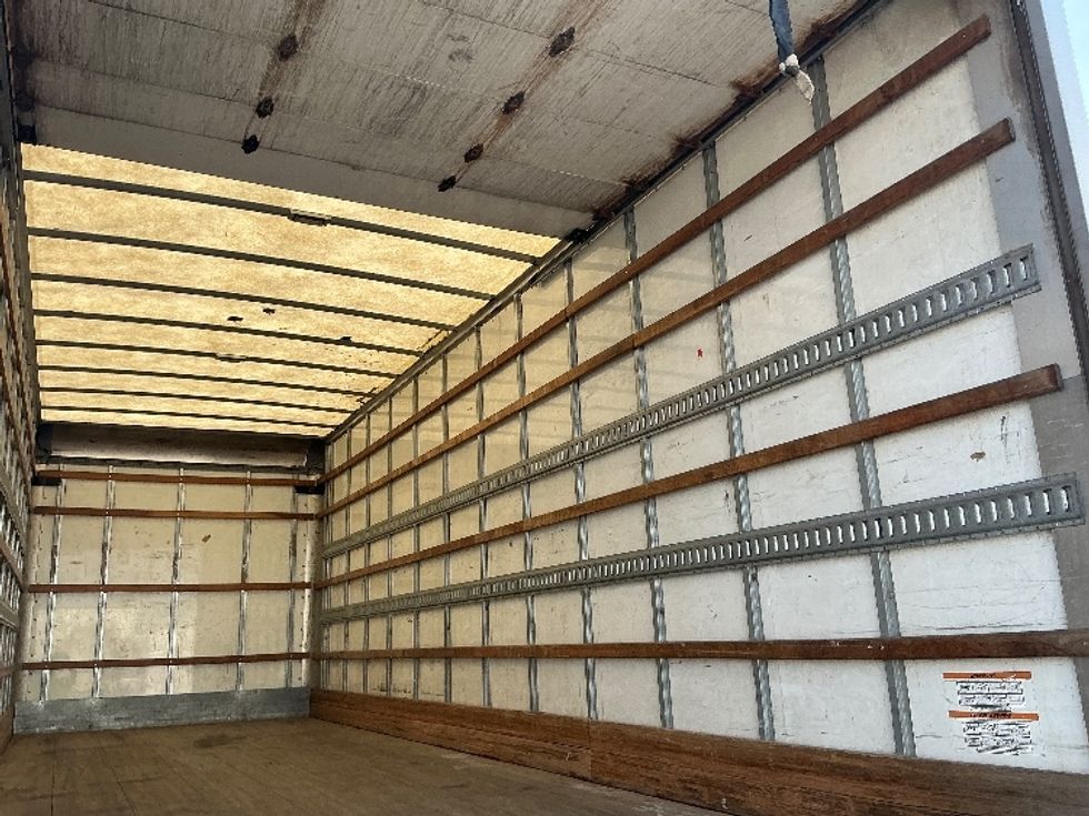 Medium Duty Box Truck-Light and Medium Duty Trucks-International-2019-4300-Calgary-AB-269,536\n\t\tkm-$ 55,500 - Image 12