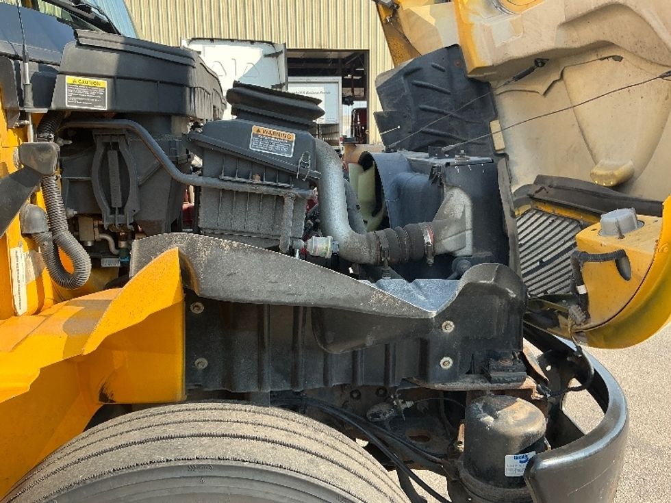 Medium Duty Box Truck-Light and Medium Duty Trucks-International-2019-4300-Calgary-AB-269,536\n\t\tkm-$ 55,500 - Image 23