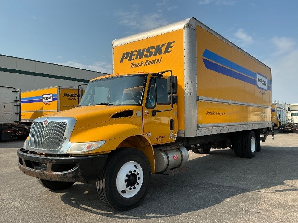 Medium Duty Box Truck-Light and Medium Duty Trucks-International-2019-4300-Calgary-AB-269,536\n\t\tkm-$ 55,500 - Image 3