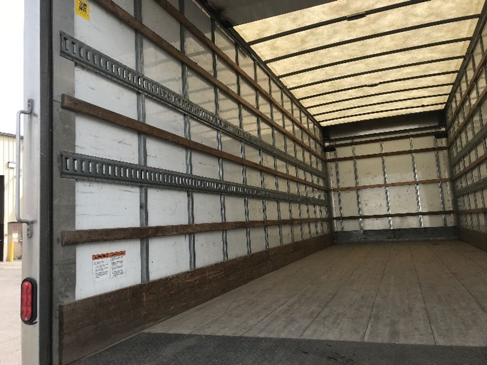 Medium Duty Box Truck-Light and Medium Duty Trucks-International-2019-4300-Calgary-AB-289,320\n\t\tkm-$ 52,750 - Image 11