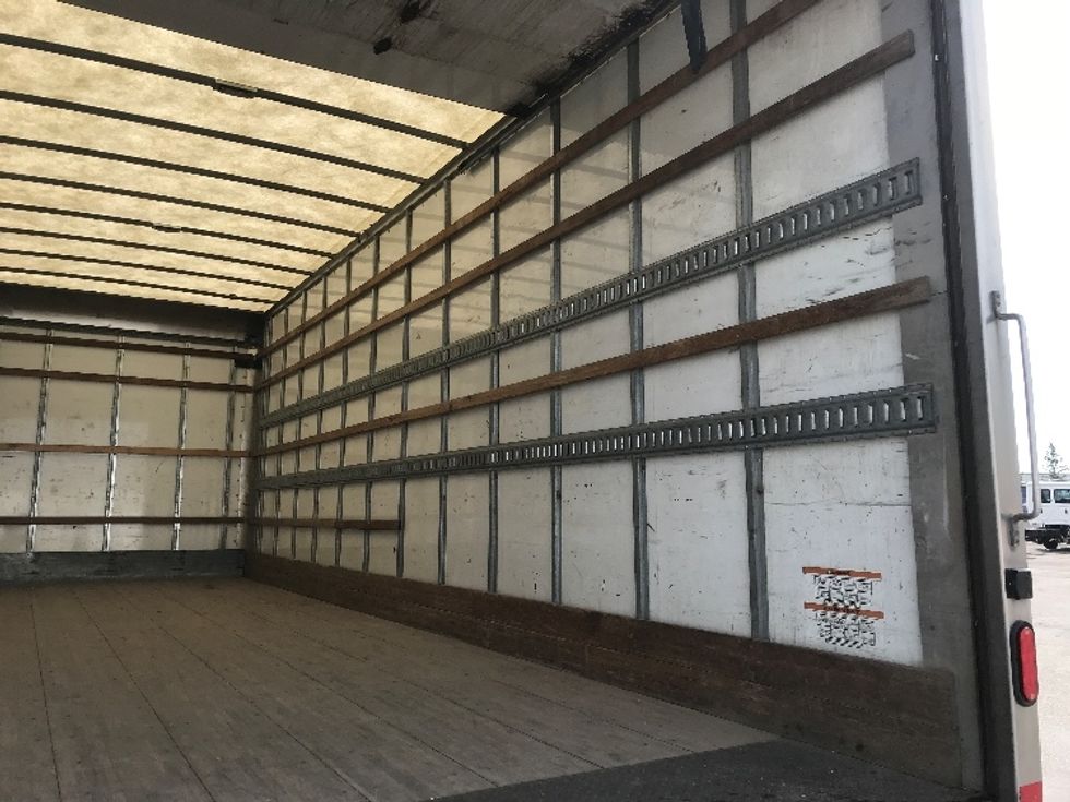 Medium Duty Box Truck-Light and Medium Duty Trucks-International-2019-4300-Calgary-AB-289,320\n\t\tkm-$ 52,750 - Image 12