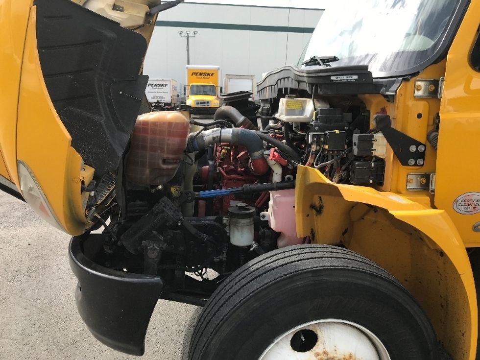 Medium Duty Box Truck-Light and Medium Duty Trucks-International-2019-4300-Calgary-AB-289,320\n\t\tkm-$ 52,750 - Image 24