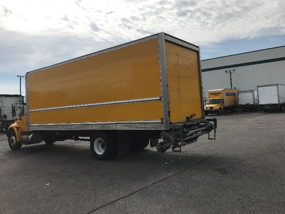 Medium Duty Box Truck-Light and Medium Duty Trucks-International-2019-4300-Calgary-AB-289,320\n\t\tkm-$ 52,750 - Image 6