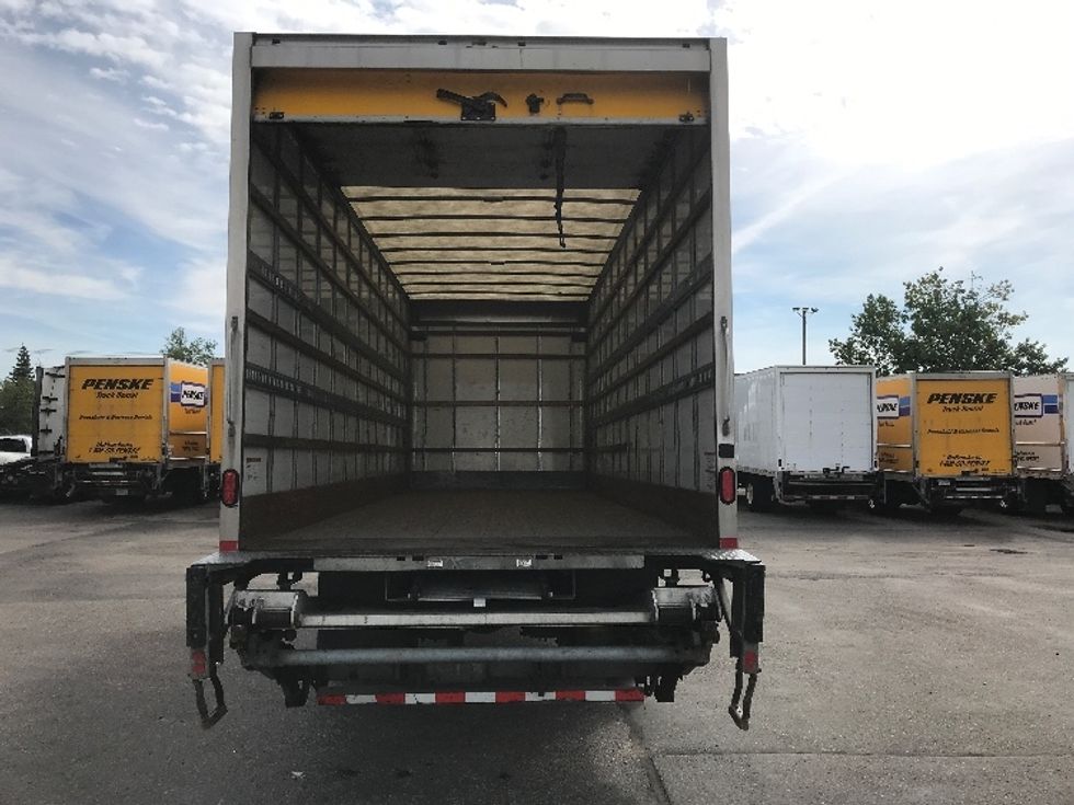 Medium Duty Box Truck-Light and Medium Duty Trucks-International-2019-4300-Calgary-AB-289,320\n\t\tkm-$ 52,750 - Image 8