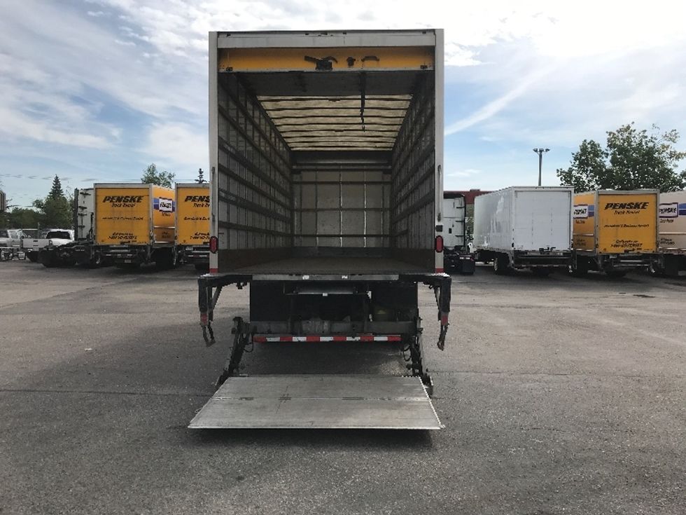 Medium Duty Box Truck-Light and Medium Duty Trucks-International-2019-4300-Calgary-AB-289,320\n\t\tkm-$ 52,750 - Image 9