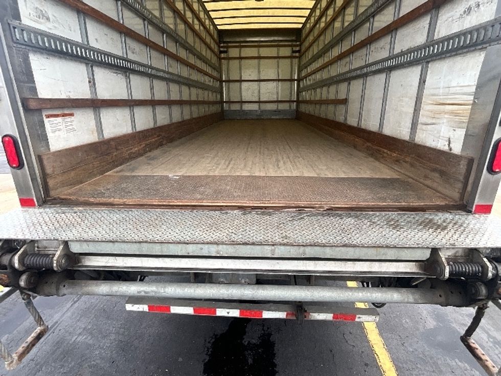 Medium Duty Box Truck-Light and Medium Duty Trucks-International-2019-4300-Cambridge-ON-293,770\n\t\tkm-$ 55,000 - Image 10