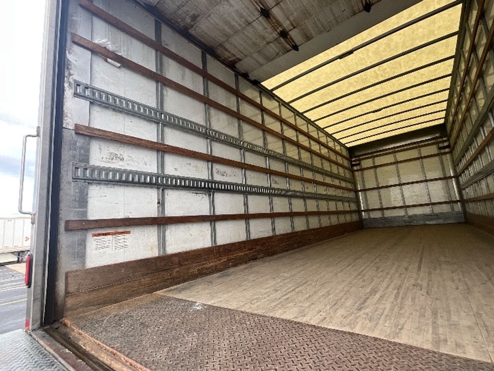 Medium Duty Box Truck-Light and Medium Duty Trucks-International-2019-4300-Cambridge-ON-293,770\n\t\tkm-$ 55,000 - Image 11