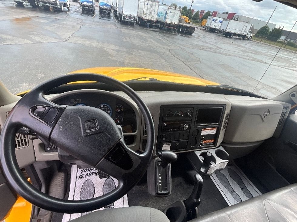 Medium Duty Box Truck-Light and Medium Duty Trucks-International-2019-4300-Cambridge-ON-293,770\n\t\tkm-$ 55,000 - Image 18