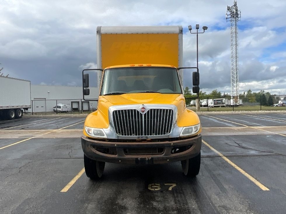 Medium Duty Box Truck-Light and Medium Duty Trucks-International-2019-4300-Cambridge-ON-293,770\n\t\tkm-$ 55,000 - Image 2