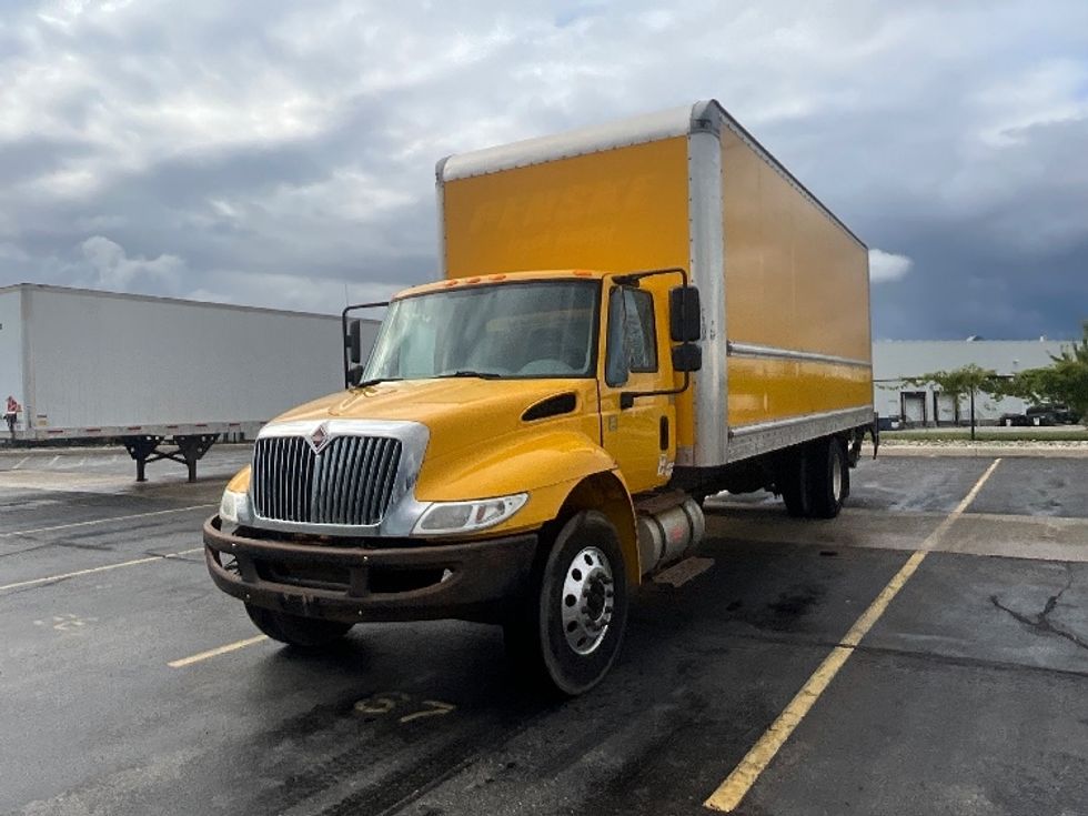 Medium Duty Box Truck-Light and Medium Duty Trucks-International-2019-4300-Cambridge-ON-293,770\n\t\tkm-$ 55,000 - Image 3