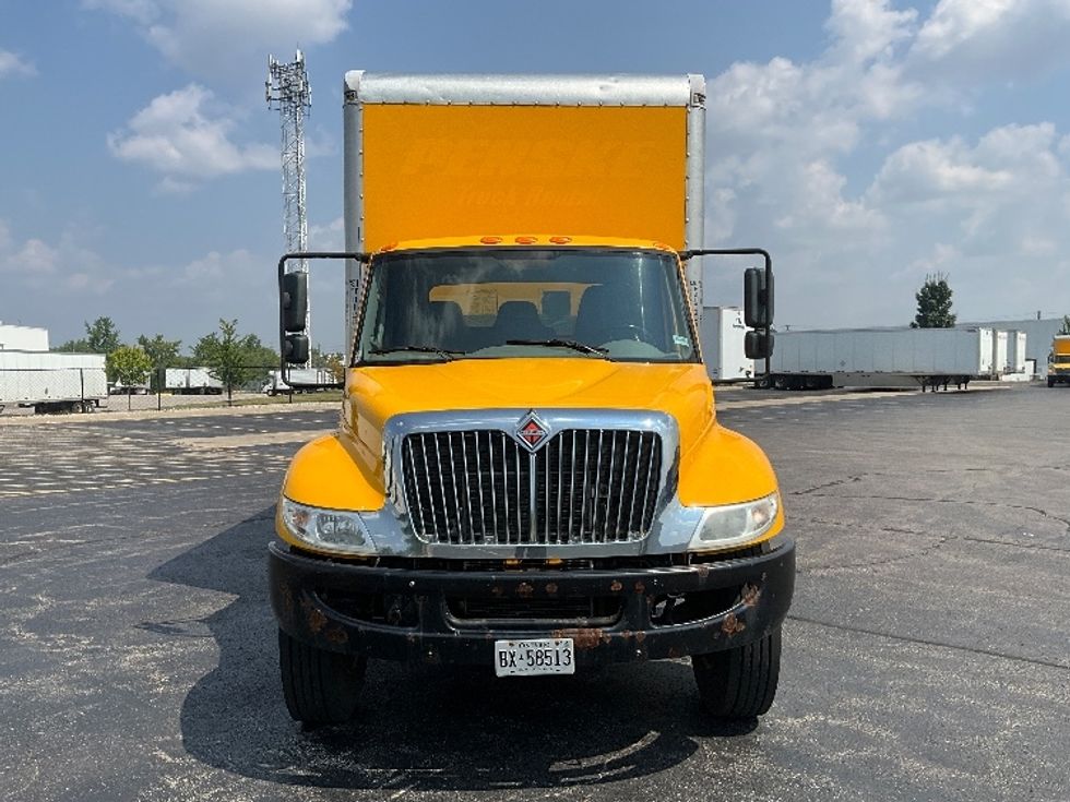 Medium Duty Box Truck-Light and Medium Duty Trucks-International-2019-4300-Cambridge-ON-297,675\n\t\tkm-$ 52,500 - Image 2