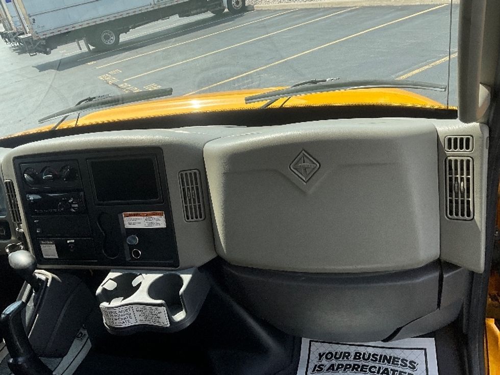 Medium Duty Box Truck-Light and Medium Duty Trucks-International-2019-4300-Cambridge-ON-297,675\n\t\tkm-$ 52,500 - Image 21