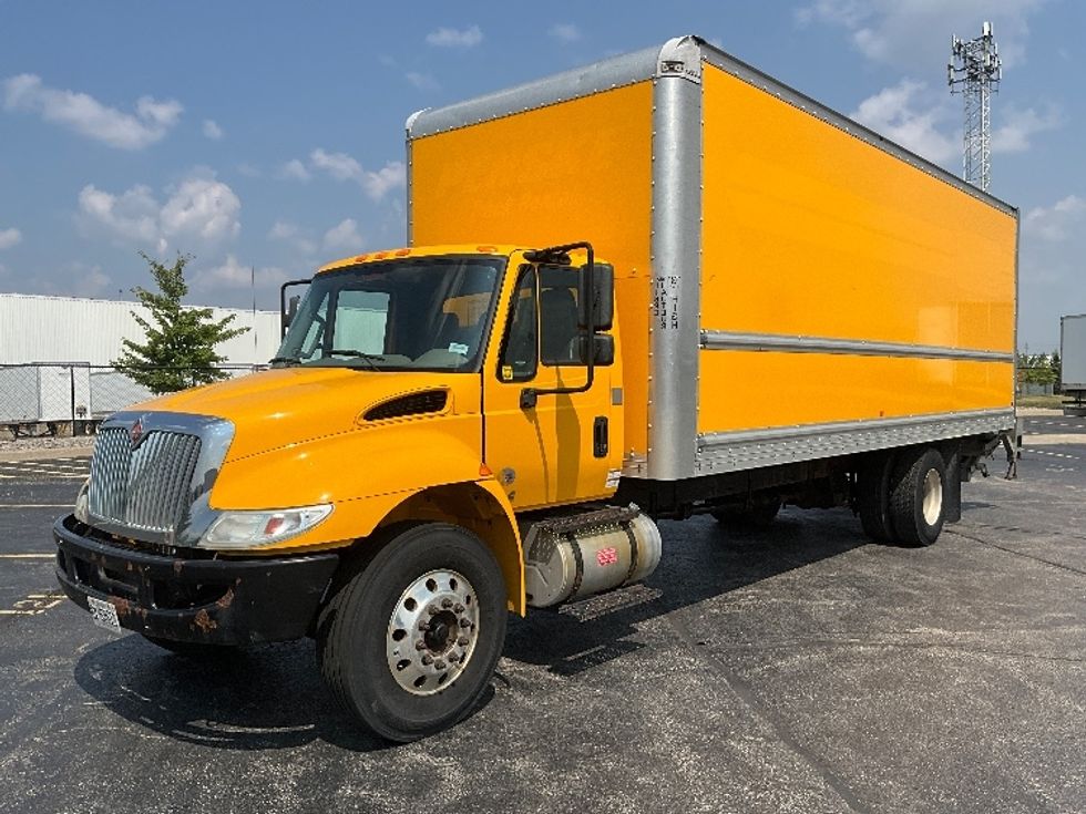 Medium Duty Box Truck-Light and Medium Duty Trucks-International-2019-4300-Cambridge-ON-297,675\n\t\tkm-$ 52,500 - Image 3