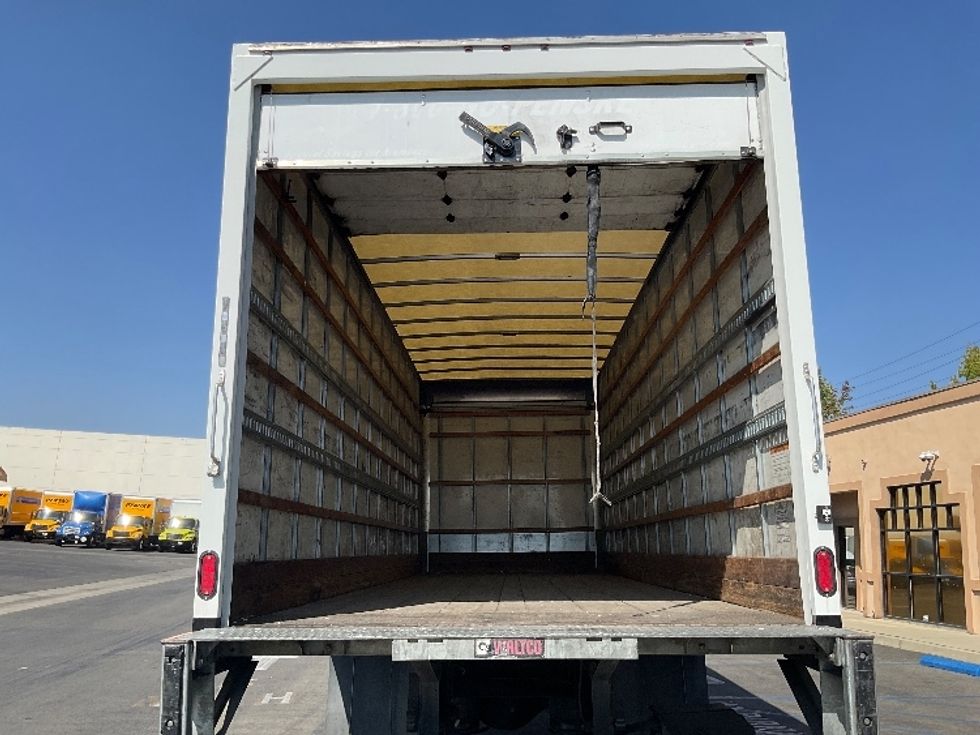 Medium Duty Box Truck-Light and Medium Duty Trucks-International-2019-4300-Chino-CA-158,588\n\t\tmiles-$ 47,000 - Image 8