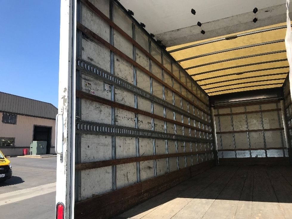 Medium Duty Box Truck-Light and Medium Duty Trucks-International-2019-4300-Chino-CA-198,922\n\t\tmiles-$ 40,500 - Image 11