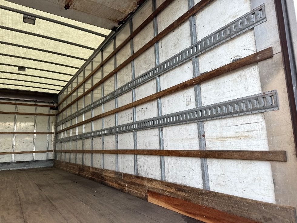 Medium Duty Box Truck-Light and Medium Duty Trucks-International-2019-4300-Cleona-PA-332,537\n\t\tmiles-$ 20,000 - Image 12