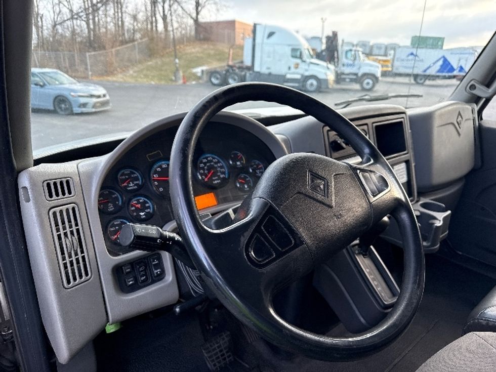 Medium Duty Box Truck-Light and Medium Duty Trucks-International-2019-4300-Cleona-PA-332,537\n\t\tmiles-$ 20,000 - Image 17