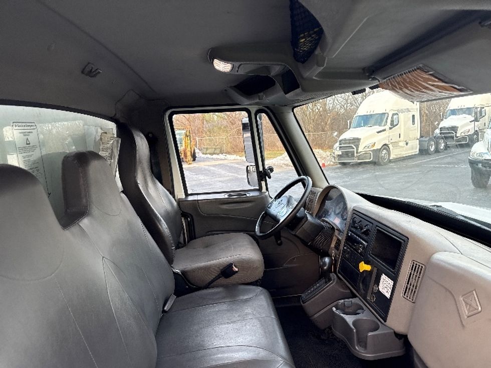 Medium Duty Box Truck-Light and Medium Duty Trucks-International-2019-4300-Cleona-PA-332,537\n\t\tmiles-$ 20,000 - Image 22