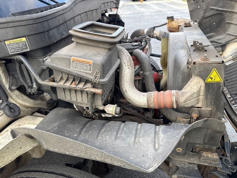 Medium Duty Box Truck-Light and Medium Duty Trucks-International-2019-4300-Cleona-PA-332,537\n\t\tmiles-$ 20,000 - Image 23