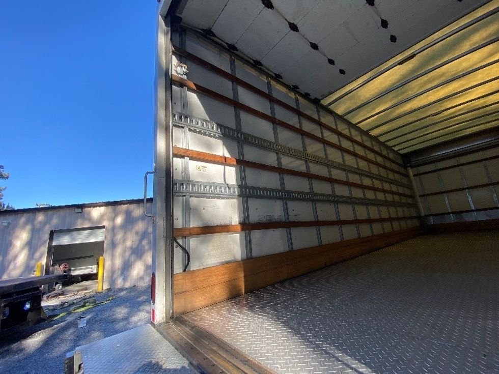 Medium Duty Box Truck-Light and Medium Duty Trucks-International-2019-4300-Cleveland-TN-349,585\n\t\tmiles-$ 21,250 - Image 11