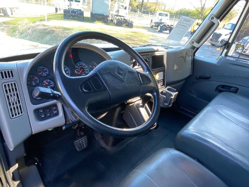 Medium Duty Box Truck-Light and Medium Duty Trucks-International-2019-4300-Cleveland-TN-349,585\n\t\tmiles-$ 21,250 - Image 17