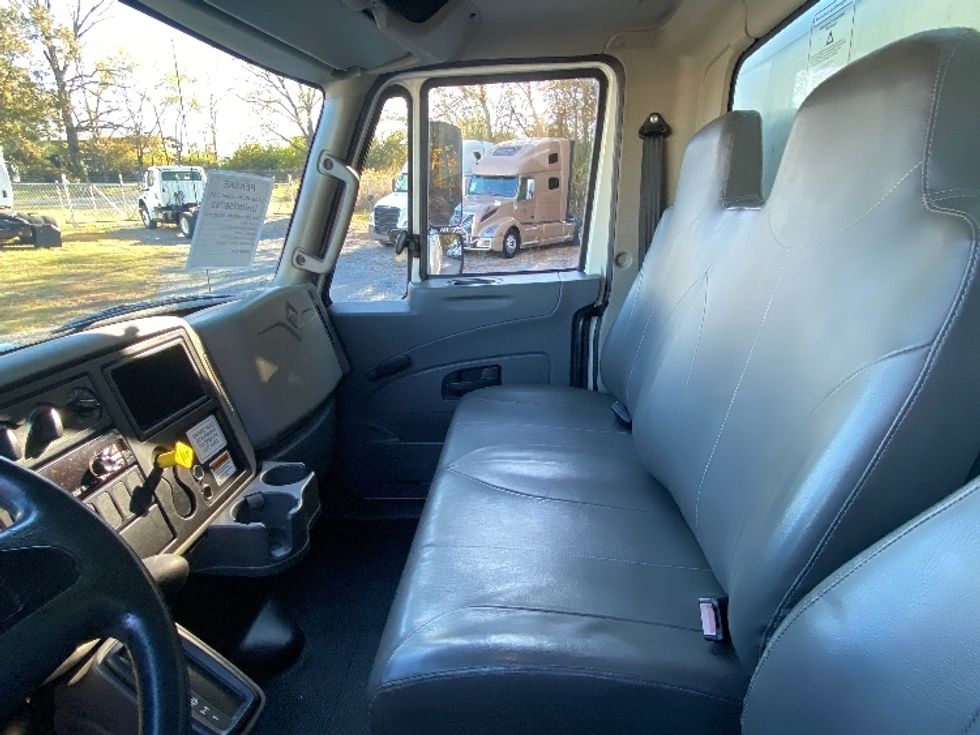 Medium Duty Box Truck-Light and Medium Duty Trucks-International-2019-4300-Cleveland-TN-349,585\n\t\tmiles-$ 21,250 - Image 19