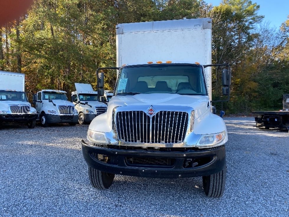 Medium Duty Box Truck-Light and Medium Duty Trucks-International-2019-4300-Cleveland-TN-349,585\n\t\tmiles-$ 21,250 - Image 2