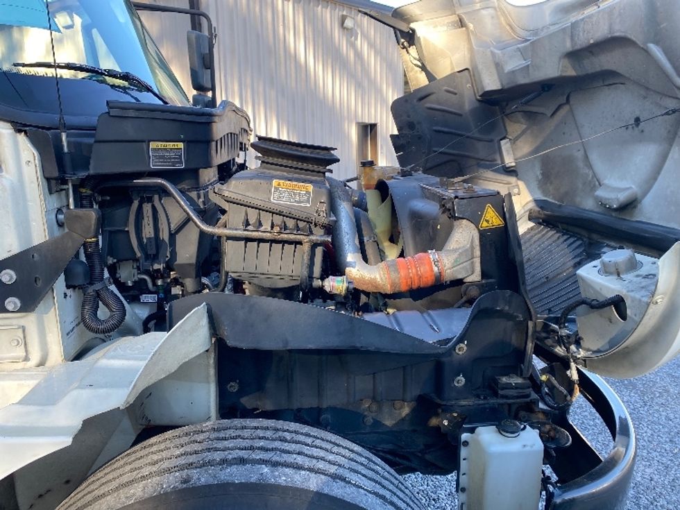 Medium Duty Box Truck-Light and Medium Duty Trucks-International-2019-4300-Cleveland-TN-349,585\n\t\tmiles-$ 21,250 - Image 22