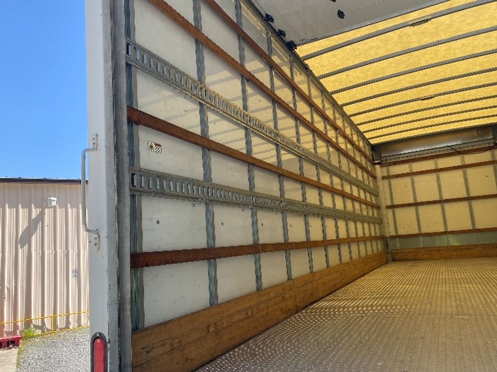 Medium Duty Box Truck-Light and Medium Duty Trucks-International-2019-4300-Cleveland-TN-377,873\n\t\tmiles-$ 20,750 - Image 11