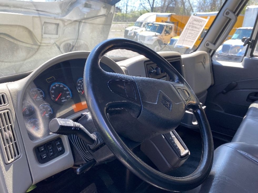 Medium Duty Box Truck-Light and Medium Duty Trucks-International-2019-4300-Cleveland-TN-377,873\n\t\tmiles-$ 20,750 - Image 17