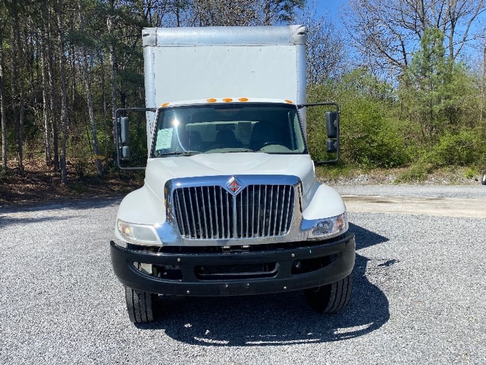 Medium Duty Box Truck-Light and Medium Duty Trucks-International-2019-4300-Cleveland-TN-377,873\n\t\tmiles-$ 20,750 - Image 2