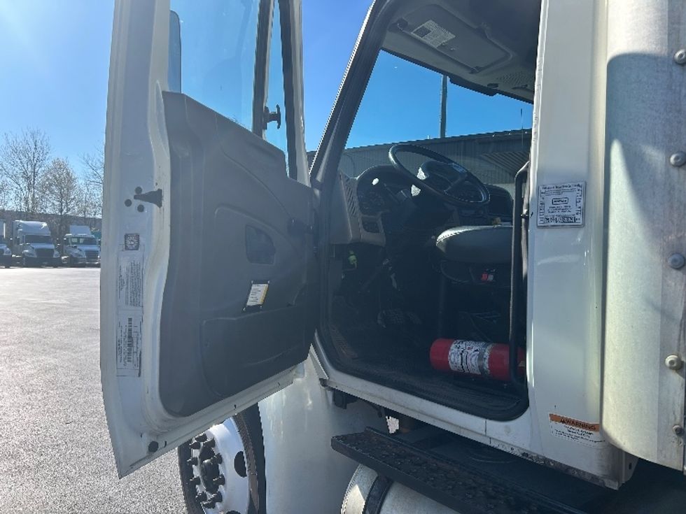 Medium Duty Box Truck-Light and Medium Duty Trucks-International-2019-4300-Cranbury-NJ-335,364\n\t\tmiles-$ 20,000 - Image 14