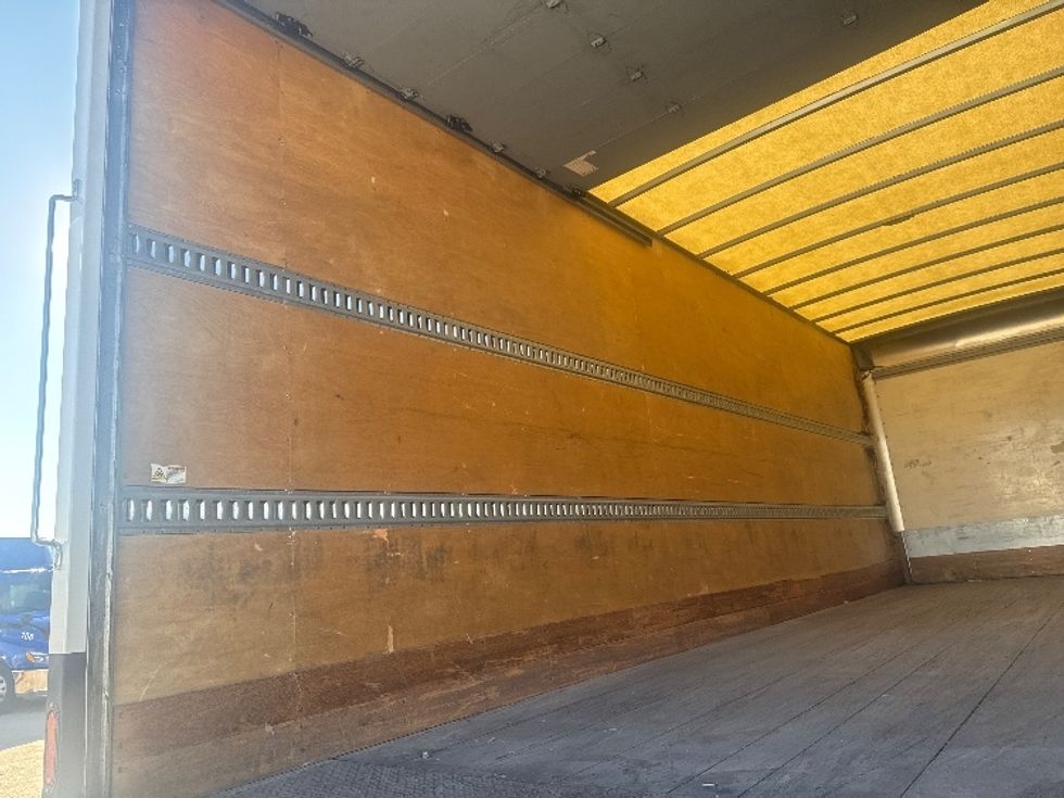 Medium Duty Box Truck-Light and Medium Duty Trucks-International-2019-4300-Dallas-TX-103,336\n\t\tmiles-$ 56,750 - Image 11