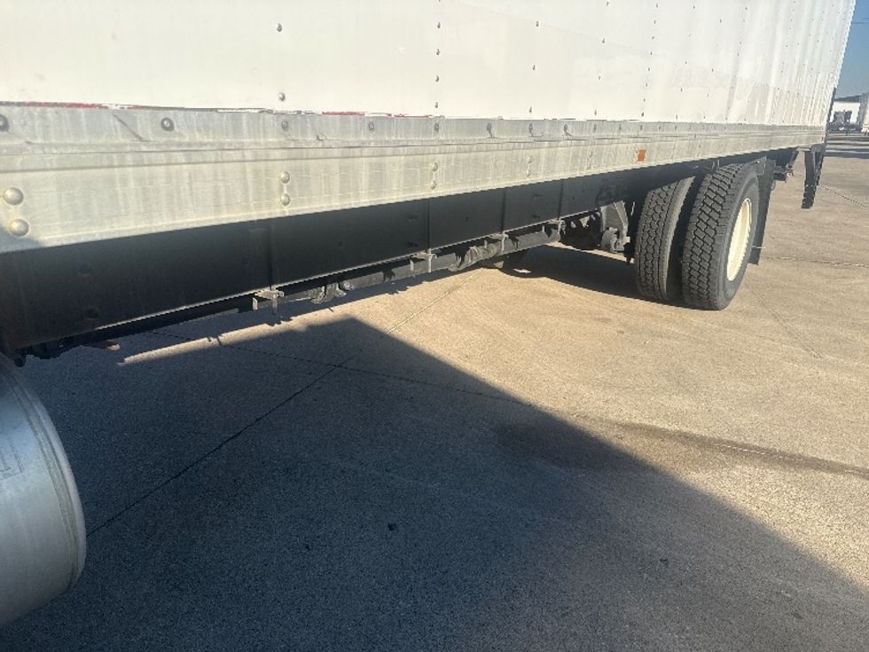 Medium Duty Box Truck-Light and Medium Duty Trucks-International-2019-4300-Dallas-TX-103,336\n\t\tmiles-$ 56,750 - Image 25