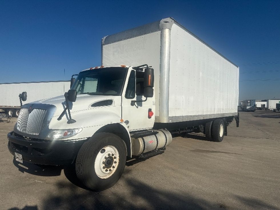Medium Duty Box Truck-Light and Medium Duty Trucks-International-2019-4300-Dallas-TX-103,336\n\t\tmiles-$ 56,750 - Image 3