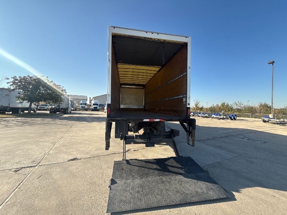 Medium Duty Box Truck-Light and Medium Duty Trucks-International-2019-4300-Dallas-TX-103,336\n\t\tmiles-$ 56,750 - Image 9
