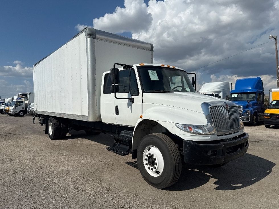 Medium Duty Box Truck-Light and Medium Duty Trucks-International-2019-4300-Dallas-TX-62,265\n\t\tmiles-$ 65,500 - Image 1