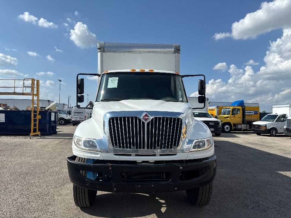 Medium Duty Box Truck-Light and Medium Duty Trucks-International-2019-4300-Dallas-TX-62,265\n\t\tmiles-$ 65,500 - Image 2