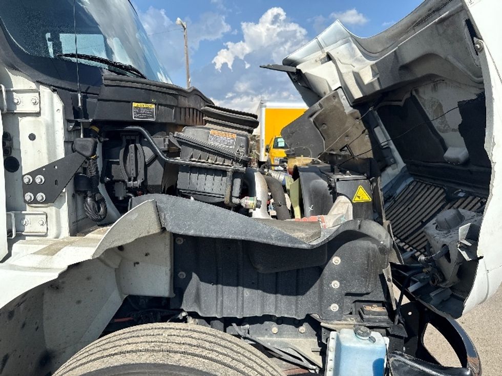 Medium Duty Box Truck-Light and Medium Duty Trucks-International-2019-4300-Dallas-TX-62,265\n\t\tmiles-$ 65,500 - Image 23