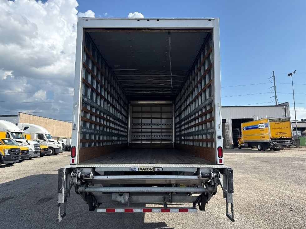 Medium Duty Box Truck-Light and Medium Duty Trucks-International-2019-4300-Dallas-TX-62,265\n\t\tmiles-$ 65,500 - Image 8