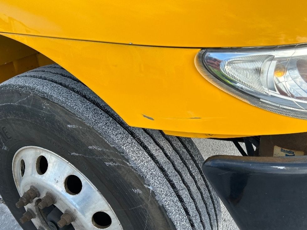 Medium Duty Box Truck-Light and Medium Duty Trucks-International-2019-4300-Dartmouth-NS-269,716\n\t\tkm-$ 59,500 - Image 26