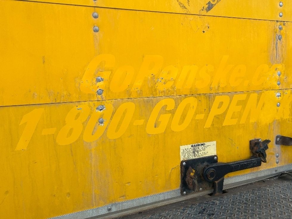 Medium Duty Box Truck-Light and Medium Duty Trucks-International-2019-4300-Dartmouth-NS-269,716\n\t\tkm-$ 59,500 - Image 27