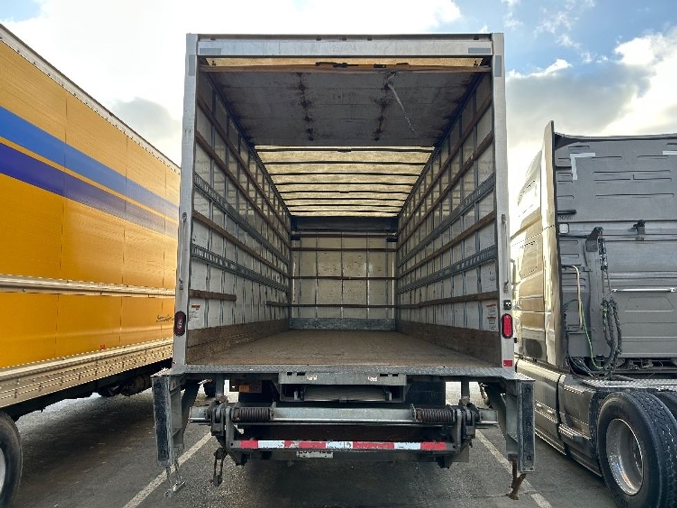 Medium Duty Box Truck-Light and Medium Duty Trucks-International-2019-4300-Dartmouth-NS-269,716\n\t\tkm-$ 59,500 - Image 8