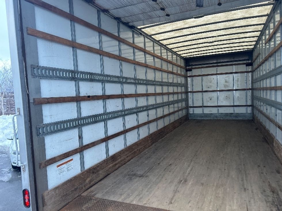 Medium Duty Box Truck-Light and Medium Duty Trucks-International-2019-4300-Dartmouth-NS-286,645\n\t\tkm-$ 57,500 - Image 10