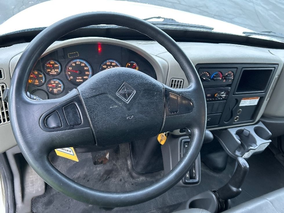 Medium Duty Box Truck-Light and Medium Duty Trucks-International-2019-4300-Dartmouth-NS-286,645\n\t\tkm-$ 57,500 - Image 16