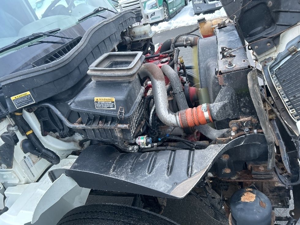 Medium Duty Box Truck-Light and Medium Duty Trucks-International-2019-4300-Dartmouth-NS-286,645\n\t\tkm-$ 57,500 - Image 23